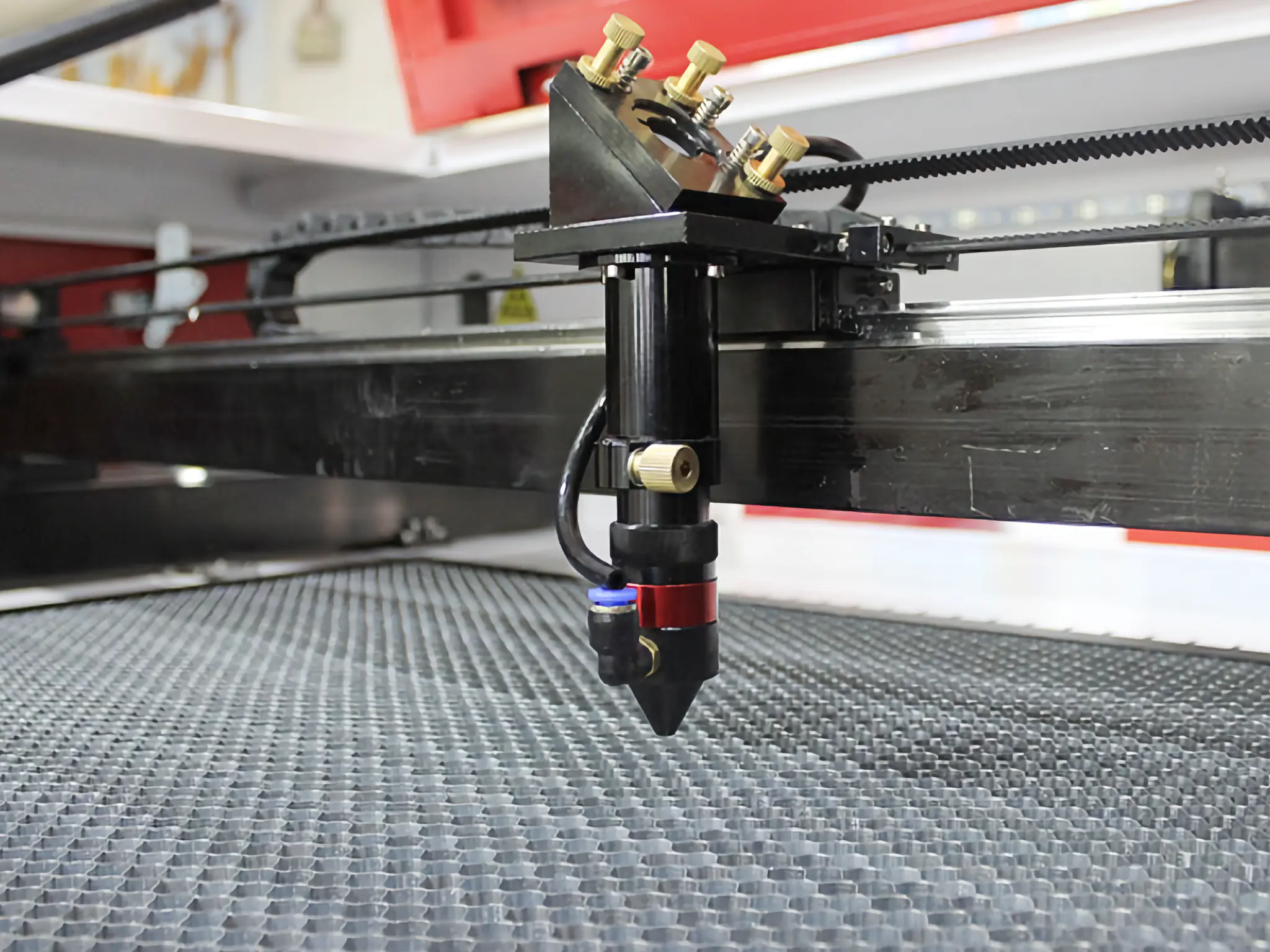 Лазерный станок CO2 с ЧПУ | 600x900 | 80 Вт | Ruida | Pro фото 3