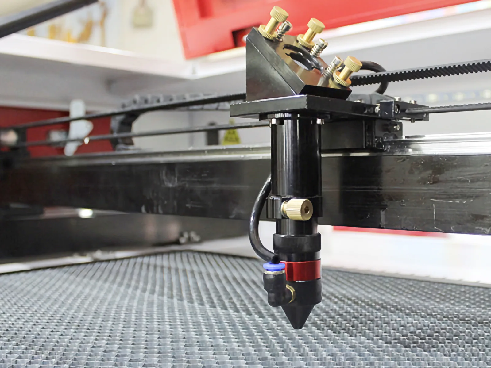 Лазерный станок CO2 с ЧПУ | 1300x900 | 100 Вт | Ruida | Pro фото 5