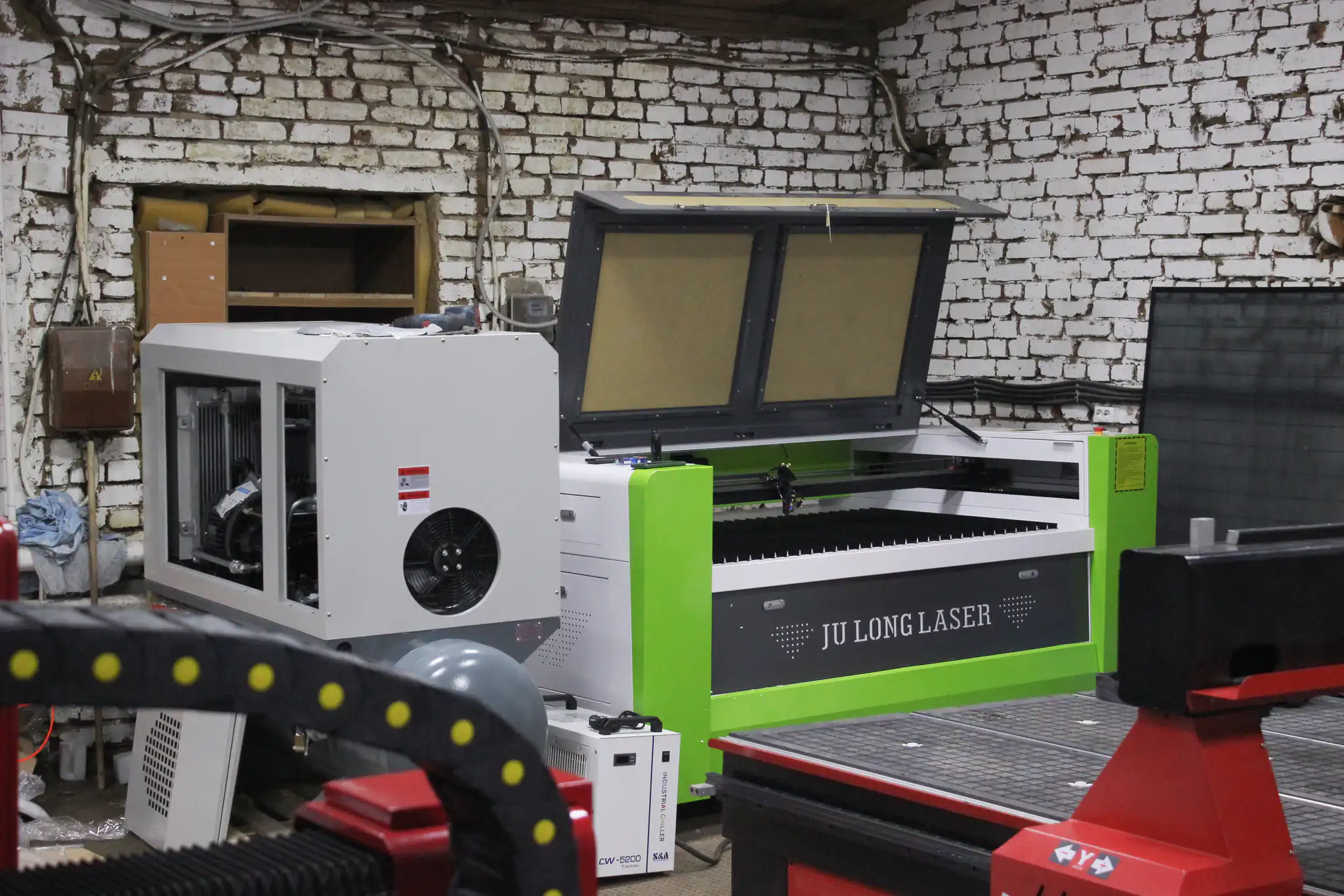 Лазерный станок CO2 с ЧПУ | 1600x1000 | 130 Вт | Ruida