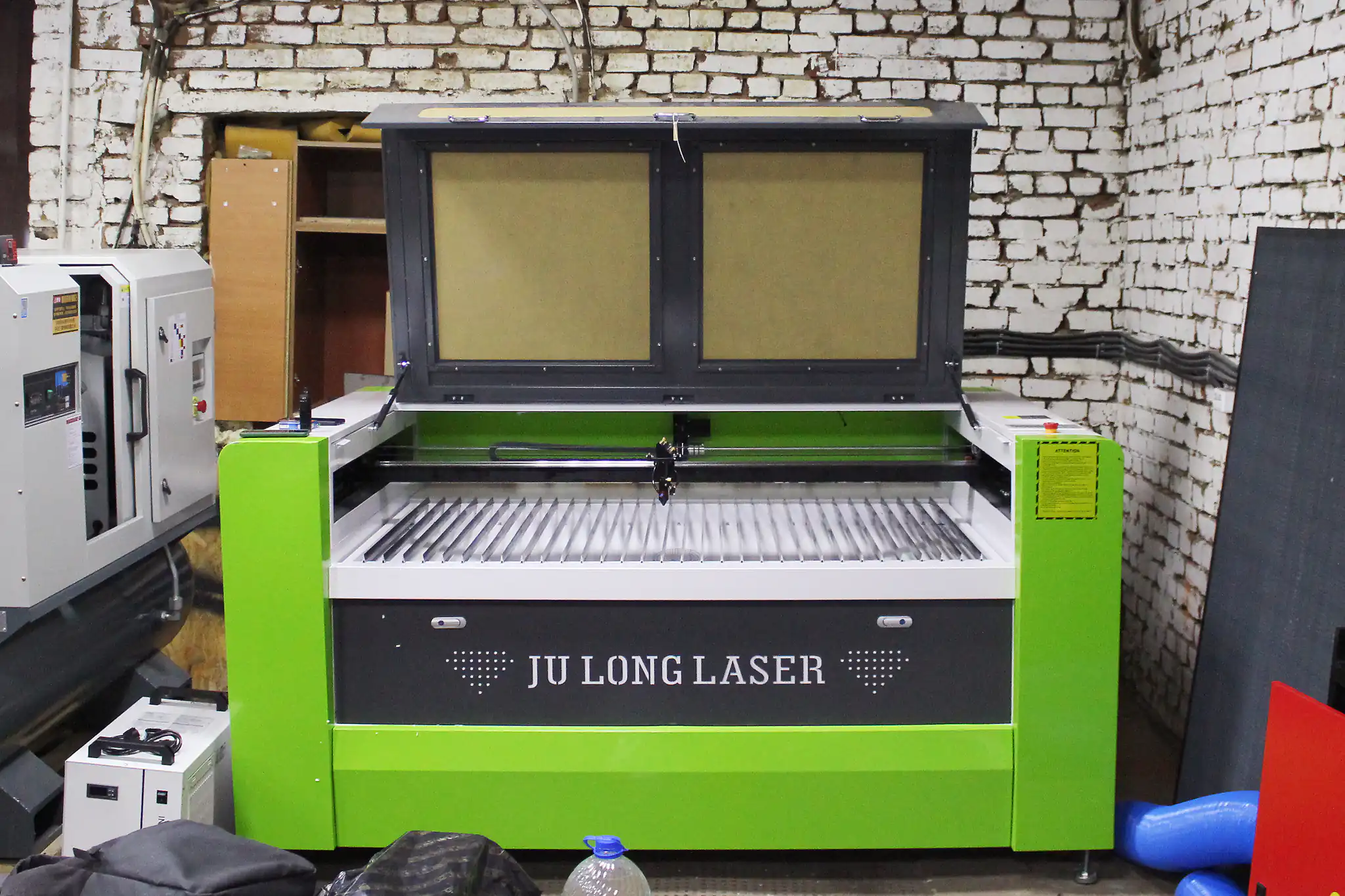 Лазерный станок CO2 с ЧПУ | 1600x1000 | 100 Вт | Ruida | CCDcam