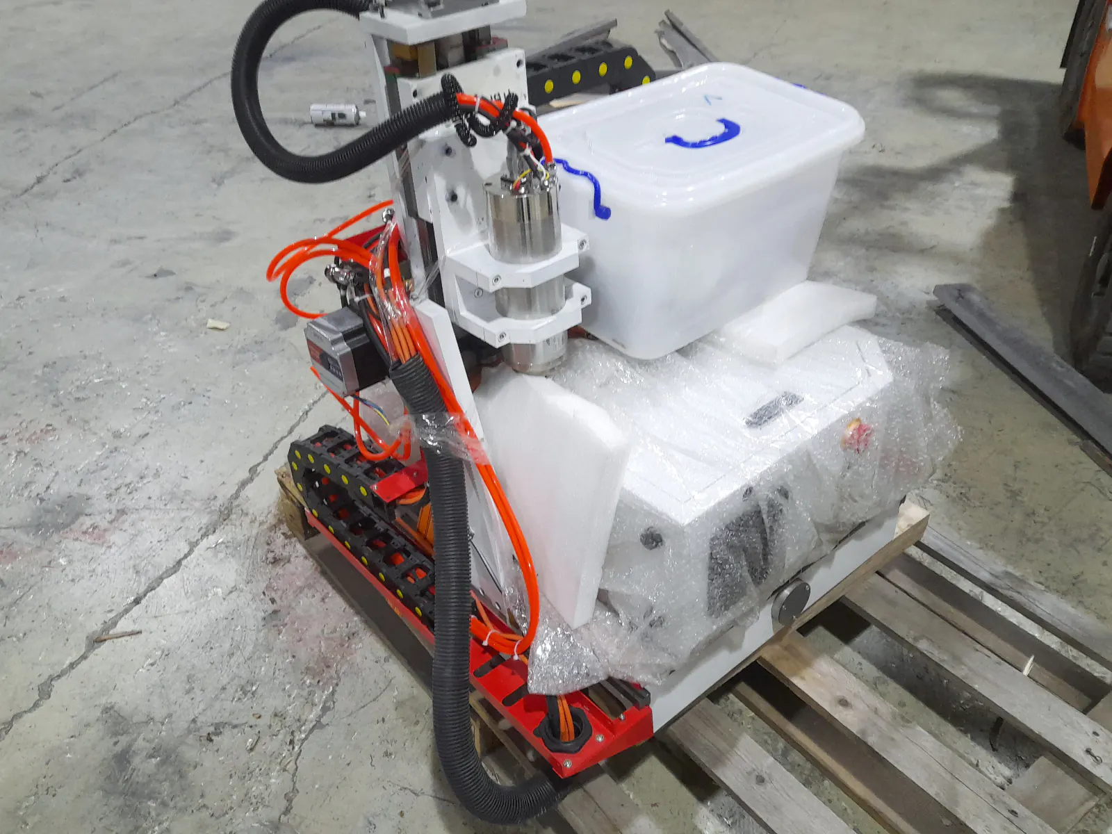 Настольный фрезерный станок с ЧПУ | 400x400x200 | 2,2 кВт | Inectra фото 3