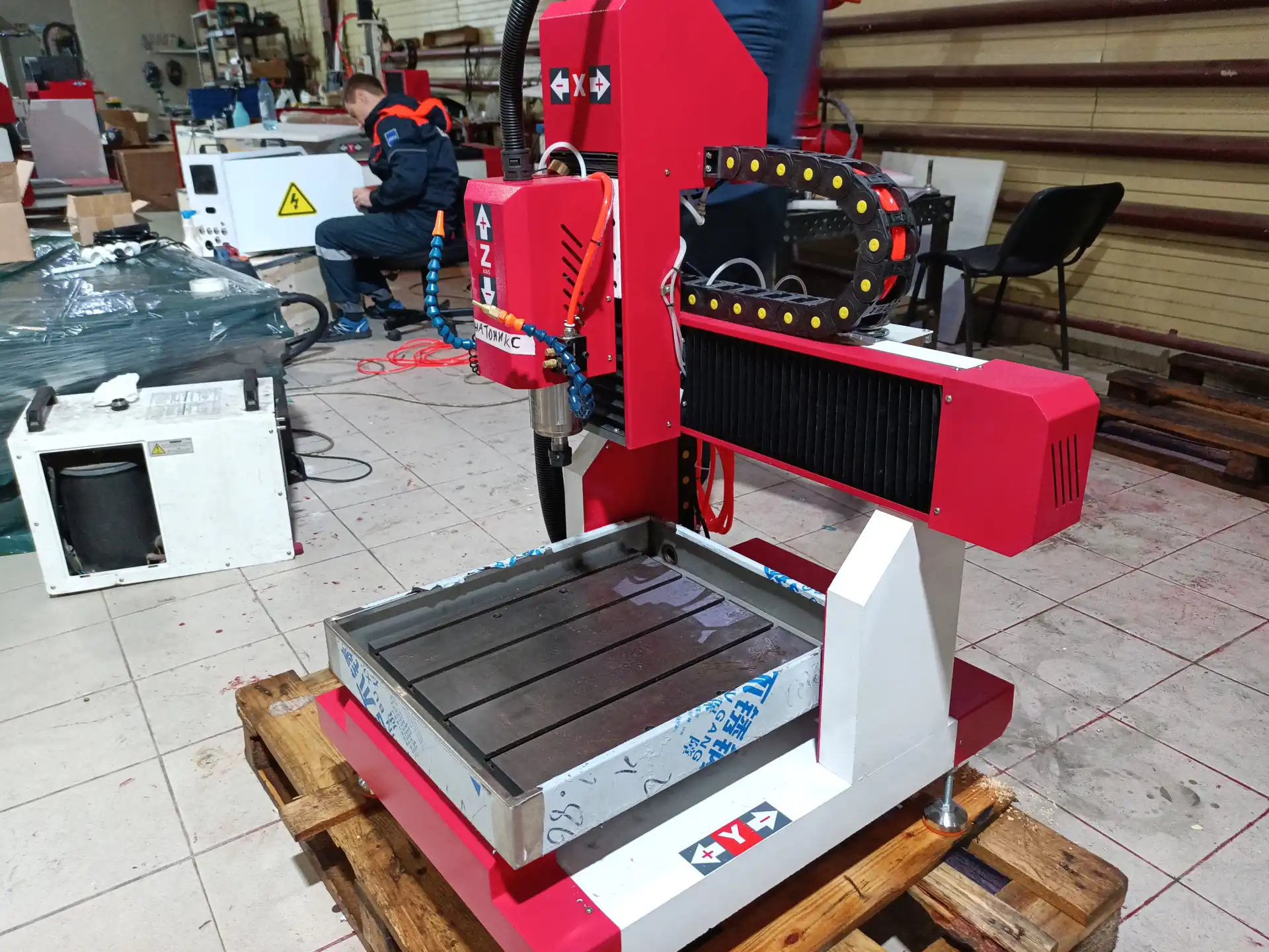 Фрезерный станок с подачей СОЖ | 400x400x200 | 2,2 кВт | Inectra фото 2