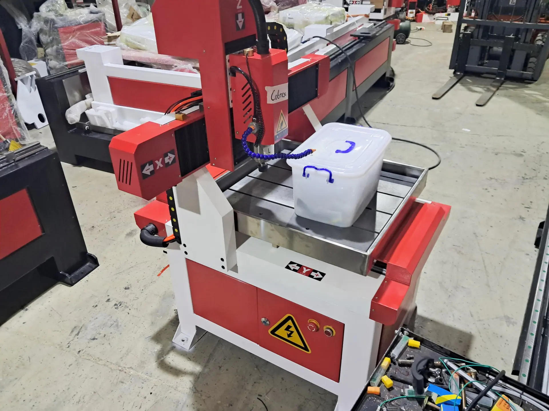 Фрезерный станок с подачей СОЖ | 600x600x200 | 2,2 кВт | Inectra