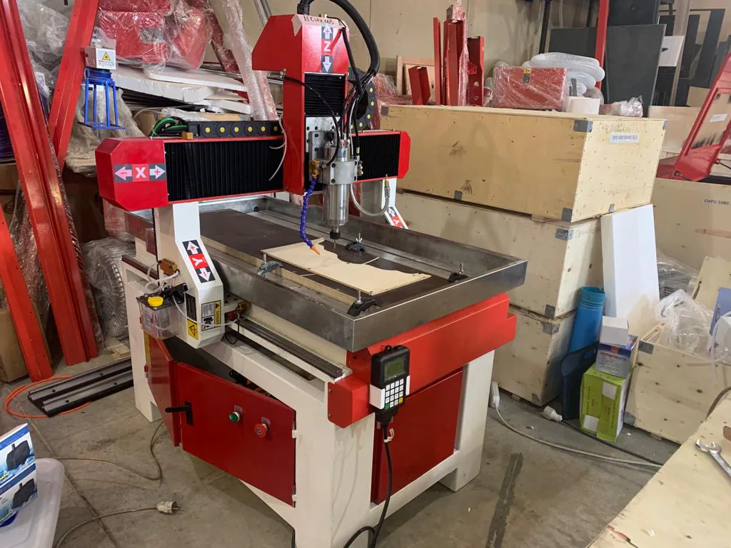 Фрезерный станок с подачей СОЖ | 600x1200x200 | 2,2 кВт | Inectra