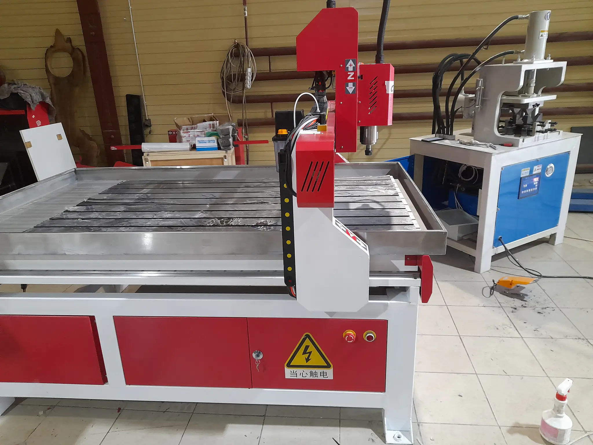 Фрезерный станок с подачей СОЖ | 900x1500x200 | 2,2 кВт | Inectra фото 2