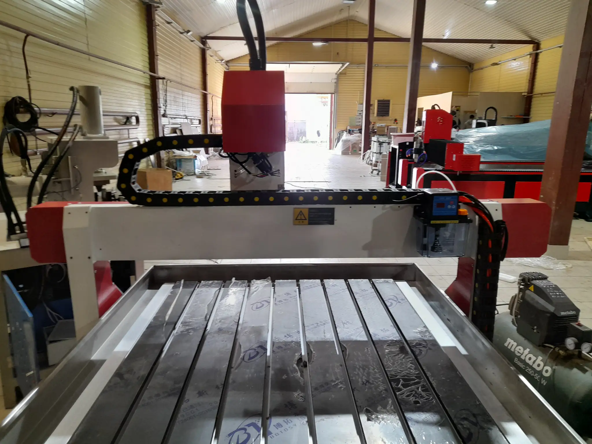 Фрезерный станок с подачей СОЖ | 900x1500x200 | 2,2 кВт | Inectra фото 4